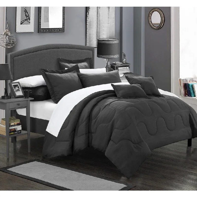 Full - size comforters suitable for full - sized beds in guest rooms or small bedroomsPorch & Den Rhode Island Down Alternative 7-piece Comforter Set Full - size comforters suitable for full - sized beds in guest rooms or small bedroomsPorch & Den Rhode Island Down Alternative 7-piece Comforter Set