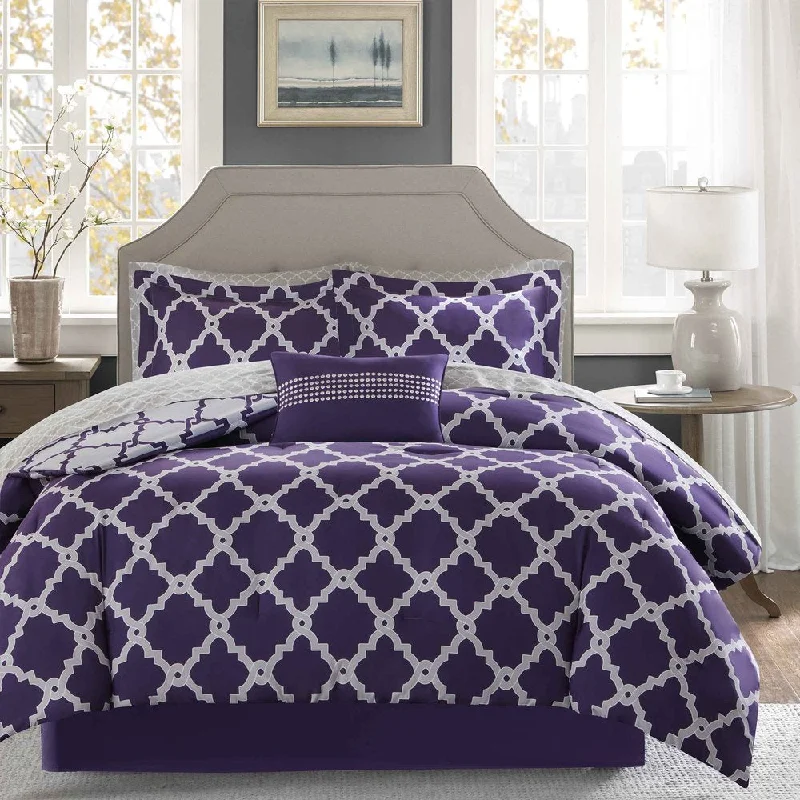 Duck down comforters with a softer feel and good warmth retentionMadison Park Essentials Concord Purple/ Grey Reversible Complete Comforter Set with Cotton Bed Sheets Duck down comforters with a softer feel and good warmth retentionMadison Park Essentials Concord Purple/ Grey Reversible Complete Comforter Set with Cotton Bed Sheets