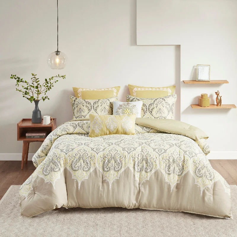 Goose down comforters known for their superior quality and insulationThe Curated Nomad Largo Cotton 7-piece Comforter Set Goose down comforters known for their superior quality and insulationThe Curated Nomad Largo Cotton 7-piece Comforter Set