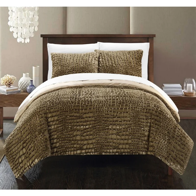 Bamboo - fiber - filled comforters with antibacterial and breathable qualitiesChic Home Caimani Gold Faux Fur Queen 3-piece Comforter Set Bamboo - fiber - filled comforters with antibacterial and breathable qualitiesChic Home Caimani Gold Faux Fur Queen 3-piece Comforter Set