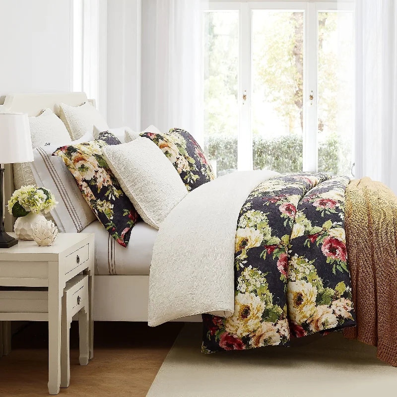 Queen - size comforters for standard queen - sized mattressesHiEnd Accents Porto Matelasse Textured Comforter Set, 3PC Queen - size comforters for standard queen - sized mattressesHiEnd Accents Porto Matelasse Textured Comforter Set, 3PC