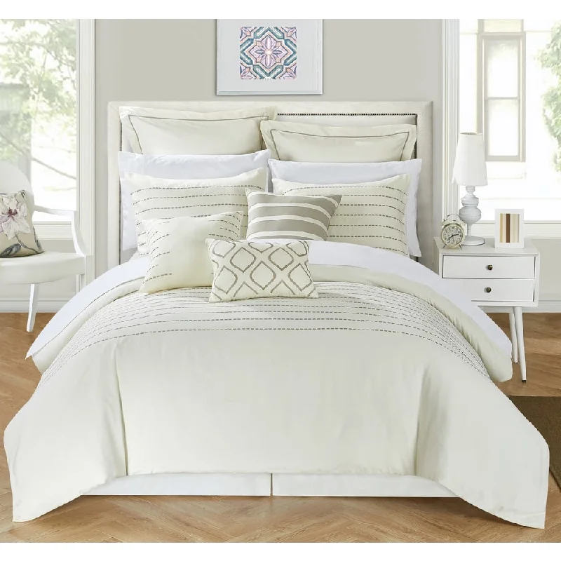 Duck down comforters with a softer feel and good warmth retentionCarson Carrington Juelsminde 9-piece Beige Comforter Set Duck down comforters with a softer feel and good warmth retentionCarson Carrington Juelsminde 9-piece Beige Comforter Set