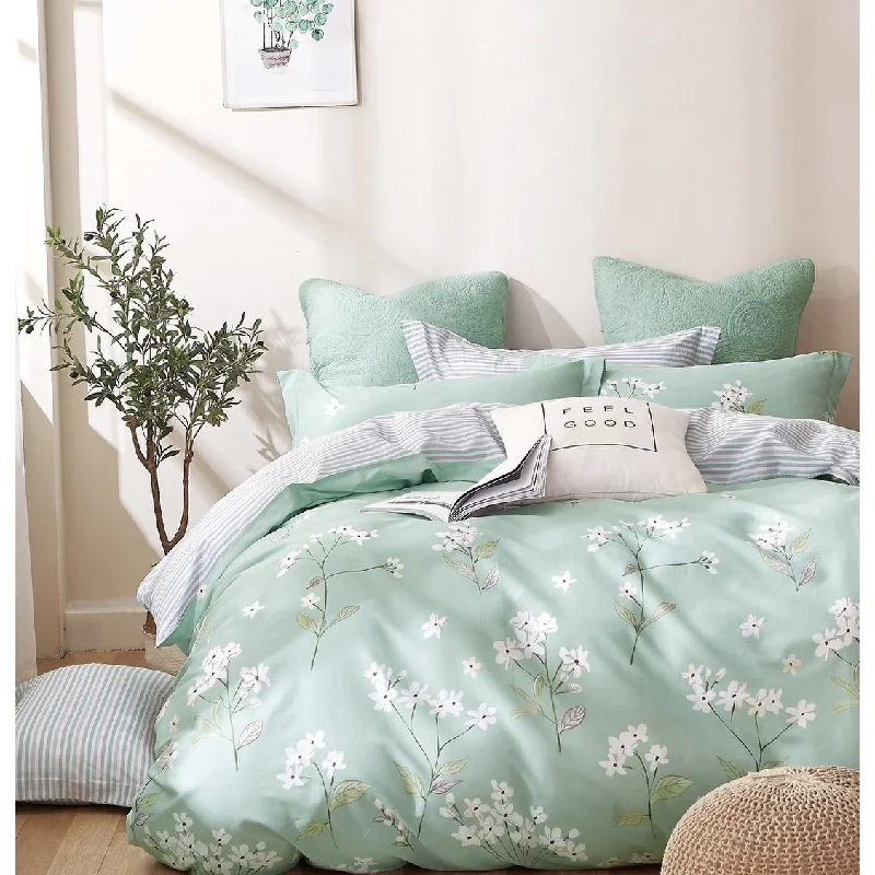Goose down comforters known for their superior quality and insulationBianca 100% Cotton Reversible Comforter Set Goose down comforters known for their superior quality and insulationBianca 100% Cotton Reversible Comforter Set