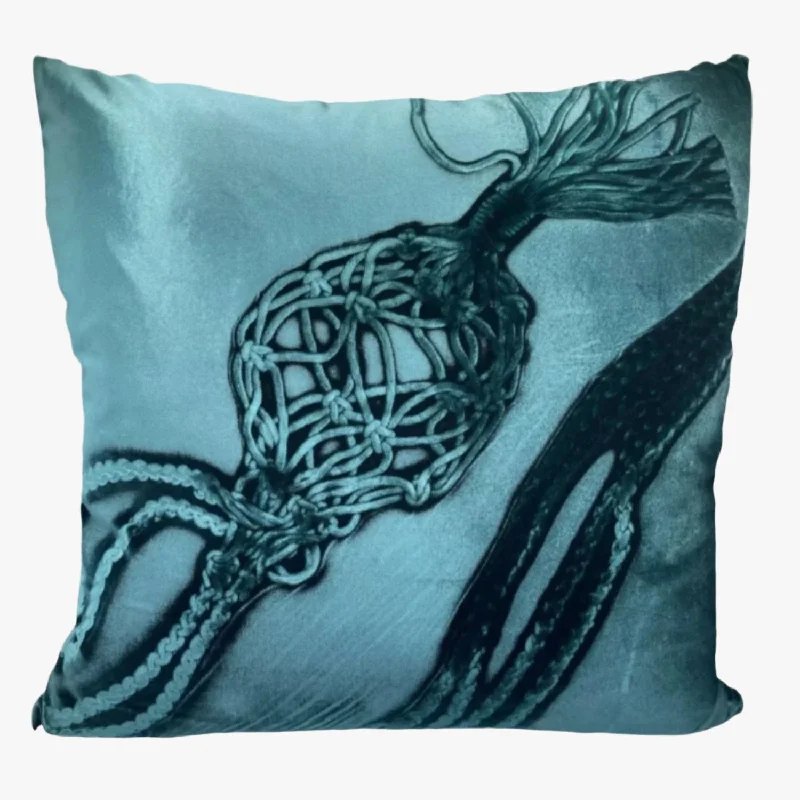 Travel Pillows for Long JourneysRound Pillows for Boho-Style InteriorsHypknotic Peri Signature Velvet Pillows Travel Pillows for Long JourneysRound Pillows for Boho-Style InteriorsHypknotic Peri Signature Velvet Pillows