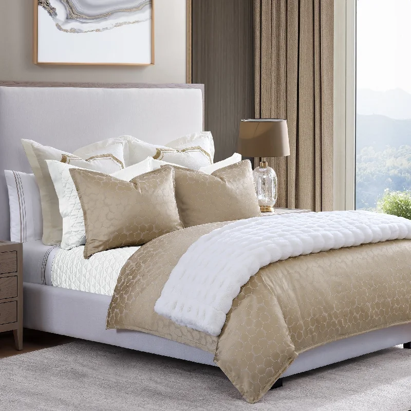 Wool - filled comforters with natural moisture - wicking and temperature - regulating featuresHiEnd Accents Honeycomb Light Gold Metallic Jacquard Comforter Set, 3PC Wool - filled comforters with natural moisture - wicking and temperature - regulating featuresHiEnd Accents Honeycomb Light Gold Metallic Jacquard Comforter Set, 3PC