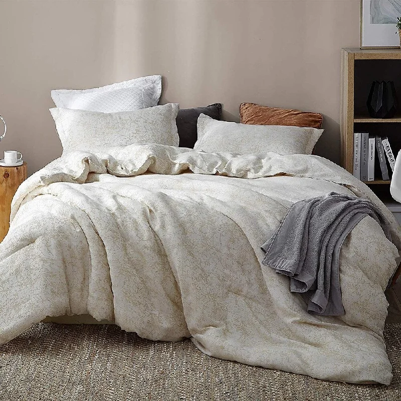 Full - size comforters suitable for full - sized beds in guest rooms or small bedroomsGold Coast - Jacquard Comforter Full - size comforters suitable for full - sized beds in guest rooms or small bedroomsGold Coast - Jacquard Comforter