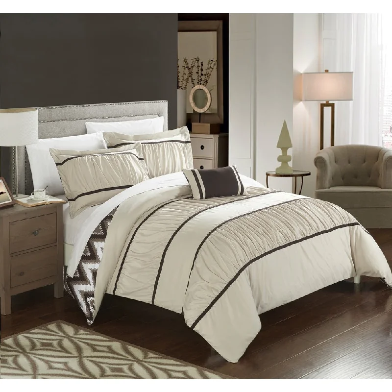Queen - size comforters for standard queen - sized mattressesChic Home 4-Piece Brooks Beige Comforter Set Queen - size comforters for standard queen - sized mattressesChic Home 4-Piece Brooks Beige Comforter Set