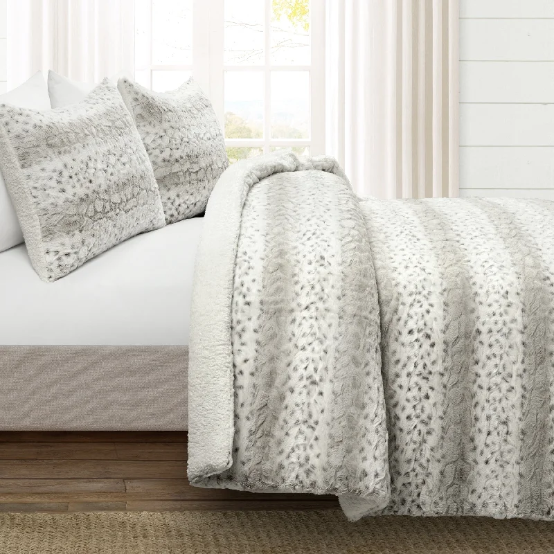 King - size comforters to fit large king - sized beds perfectlyLush Decor Leopard Textured Faux Fur Comforter Set King - size comforters to fit large king - sized beds perfectlyLush Decor Leopard Textured Faux Fur Comforter Set