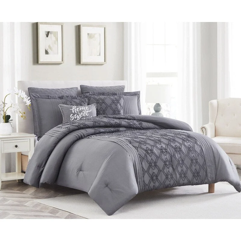 Latex - filled comforters with a bouncy texture and good supportAustin 7-Piece Clipped Comforter Set Latex - filled comforters with a bouncy texture and good supportAustin 7-Piece Clipped Comforter Set