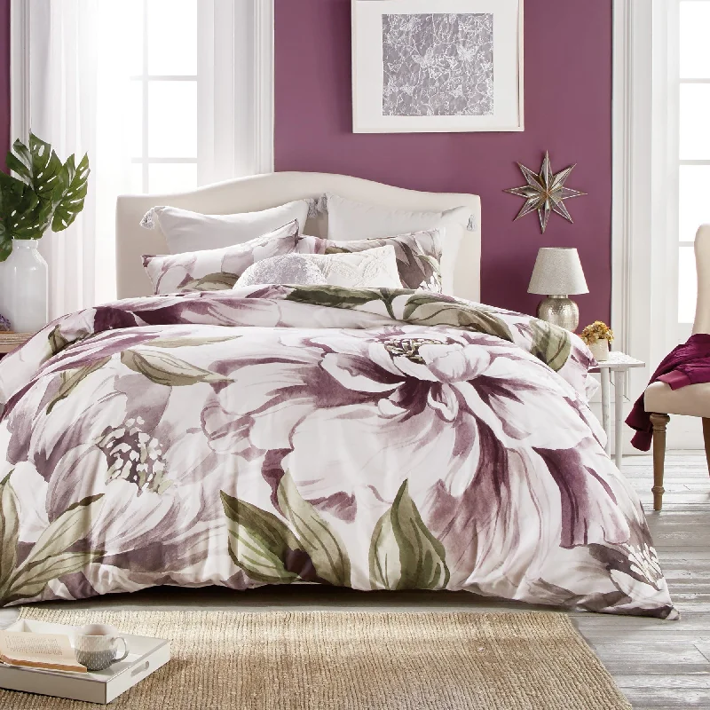 Goose down comforters known for their superior quality and insulationJacinda Floral Bloom Cotton Sateen Comforter and Sham Set Goose down comforters known for their superior quality and insulationJacinda Floral Bloom Cotton Sateen Comforter and Sham Set
