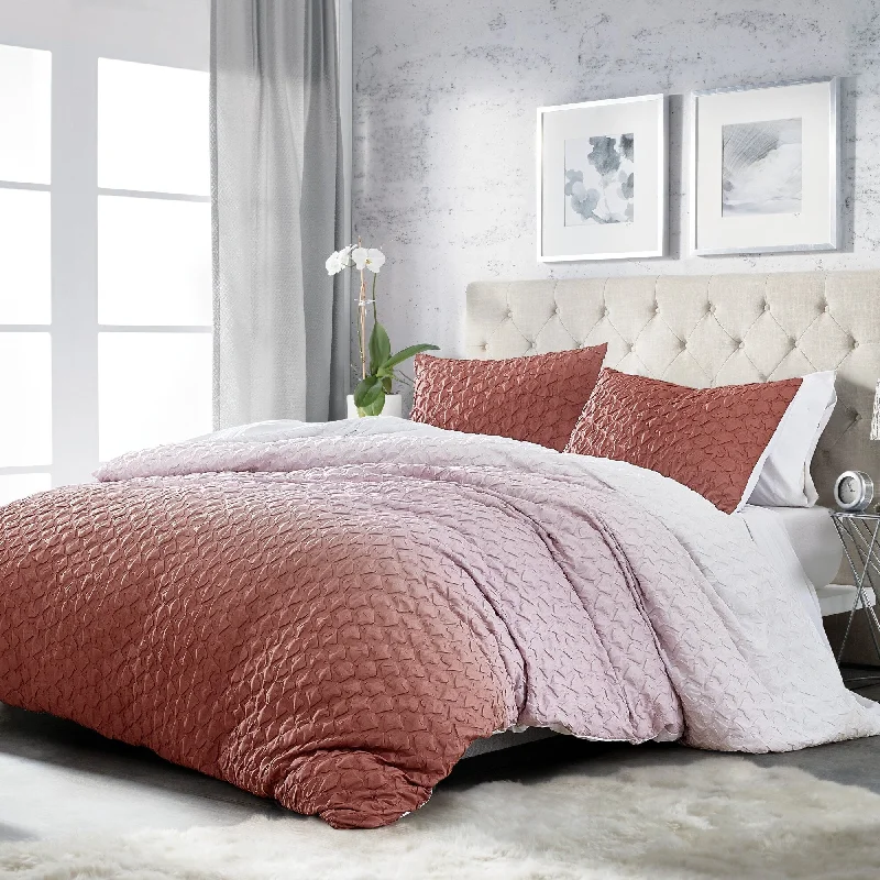 Duck down comforters with a softer feel and good warmth retentionOmbre Honeycomb Comforter Set Duck down comforters with a softer feel and good warmth retentionOmbre Honeycomb Comforter Set