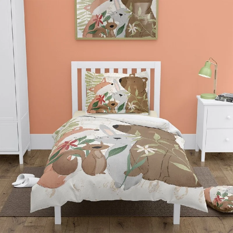 Queen - size comforters for standard queen - sized mattressesLaural Home Forest Family Comforter Queen - size comforters for standard queen - sized mattressesLaural Home Forest Family Comforter