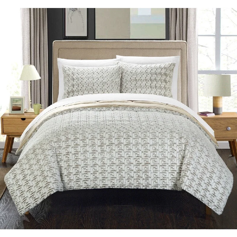 King - size comforters to fit large king - sized beds perfectlyChic Home Livadia Beige Queen 3-piece Comforter Set King - size comforters to fit large king - sized beds perfectlyChic Home Livadia Beige Queen 3-piece Comforter Set