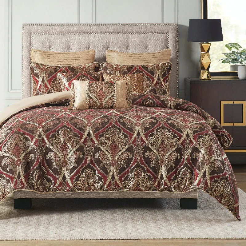 Wool - filled comforters with natural moisture - wicking and temperature - regulating features39915397 Wool - filled comforters with natural moisture - wicking and temperature - regulating features39915397