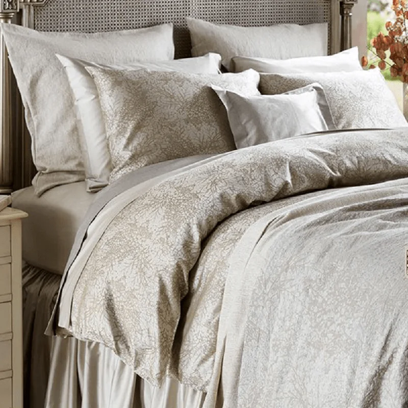 Wrinkle - resistant duvet covers for a neat and tidy lookLivenza Collection