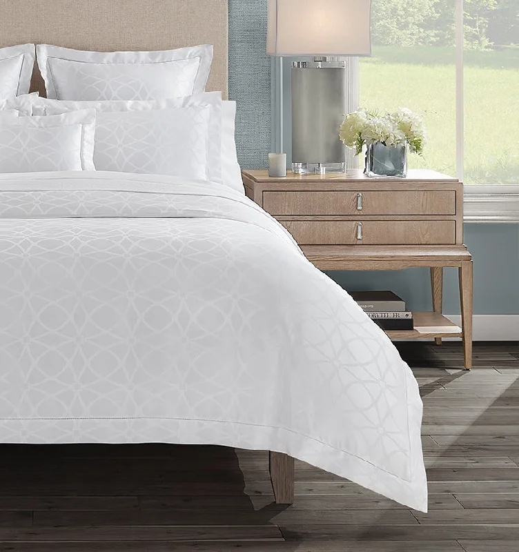 Floral - printed duvet covers for a romantic and feminine touchSFERRA Giza 45 Porta Duvet Cover Floral - printed duvet covers for a romantic and feminine touchSFERRA Giza 45 Porta Duvet Cover