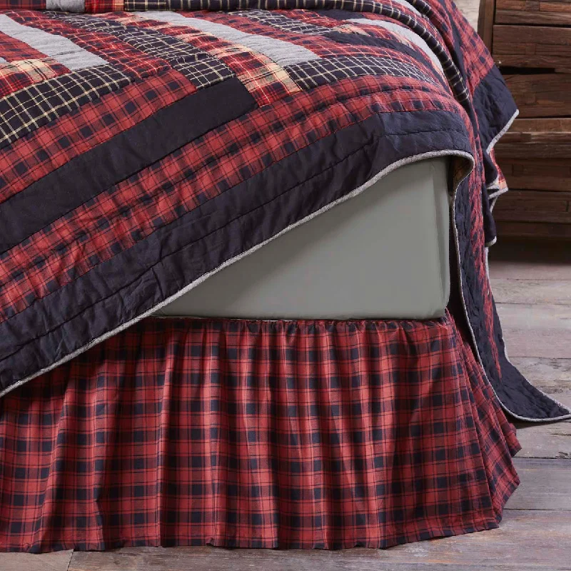 Bed skirts with a contemporary styleCumberland Bed Skirt (Choose Size)