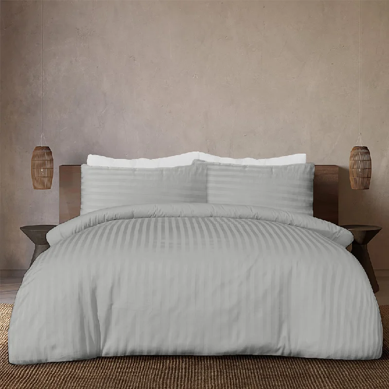 Microfiber duvet covers that are affordable and easy to care forLight Grey Stripe Duvet Cover Set Sateen Comfy Microfiber duvet covers that are affordable and easy to care forLight Grey Stripe Duvet Cover Set Sateen Comfy
