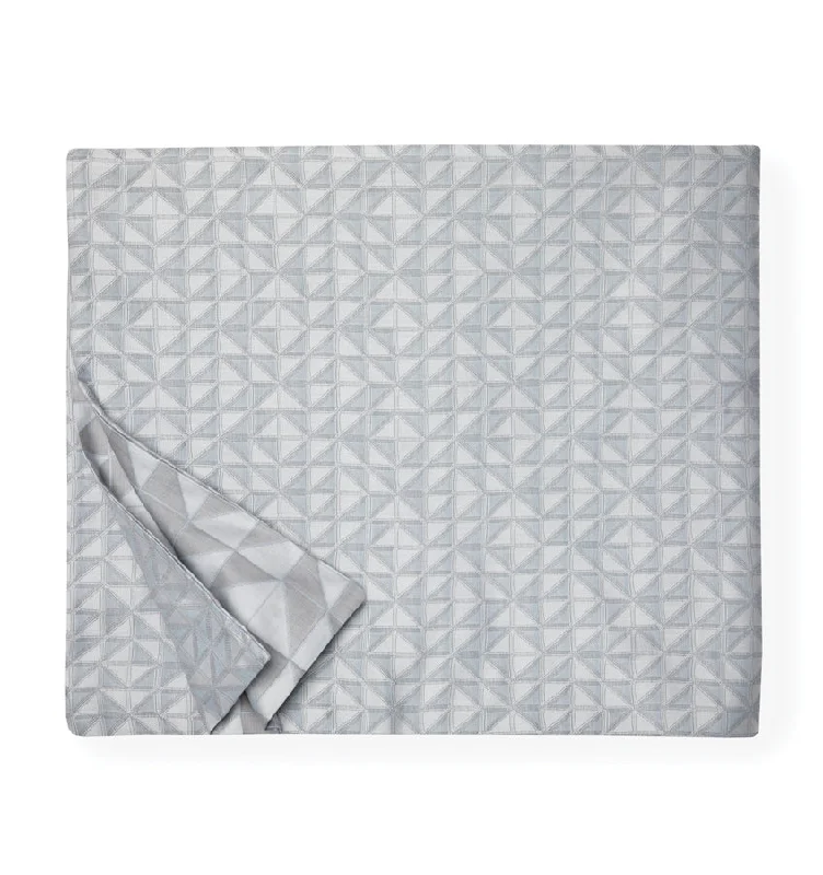 Light - blocking duvet covers for a better sleep during the dayStella Duvet Cover