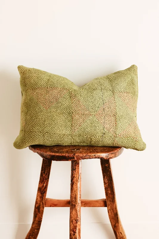 Round Pillows for Boho-Style InteriorsRyan 14X20 Pillow