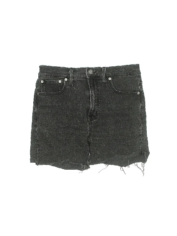 High-Rise Denim Shorts in Dark Wash