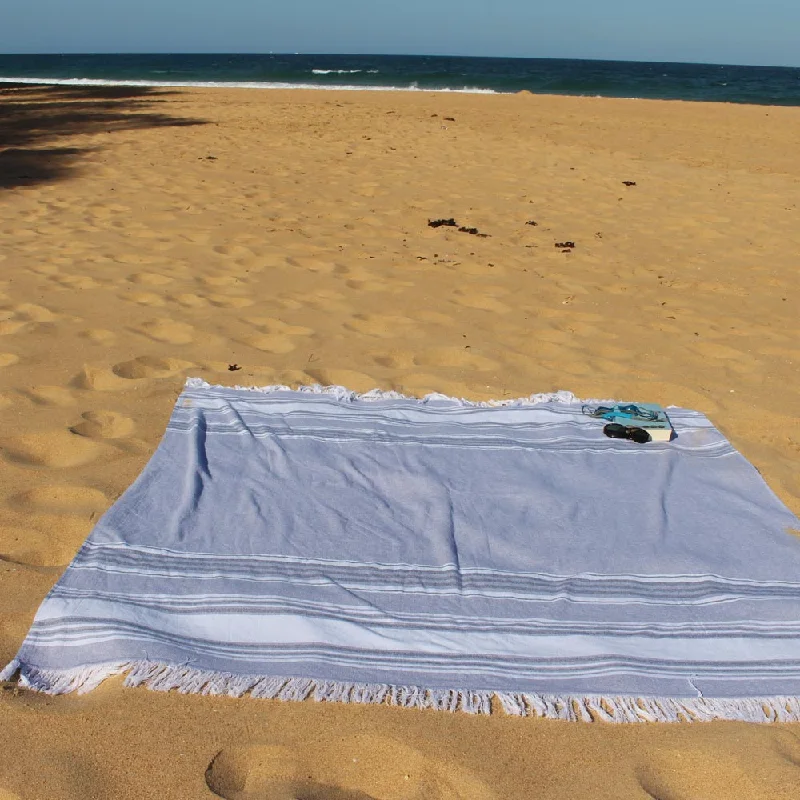 Alpaca wool blankets for a hypoallergenic and warm optionBeach Blanket