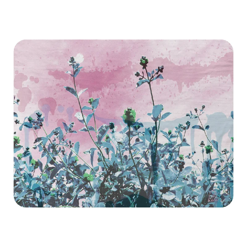Silk blankets with a smooth and elegant touchBERRY SKY (Blanket)