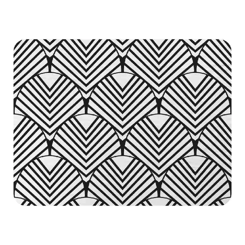 Fleece blankets for a cozy and plush textureBlack Geometric Decoration (Blanket)