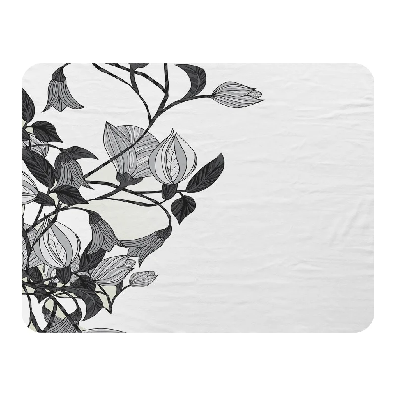 Wool blankets with natural warmth and insulationBlack & White Flower Illustration (Blanket) Wool blankets with natural warmth and insulationBlack & White Flower Illustration (Blanket)