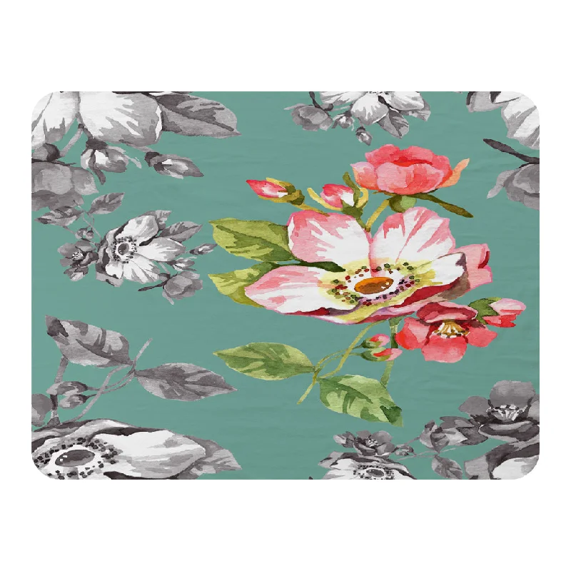 Chenille blankets with a thick and fuzzy textureBright Flower on Green (Blanket)