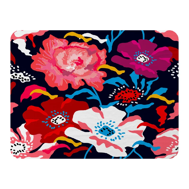 Silk blankets with a smooth and elegant touchBright Flowers on Dark Background (Blanket) Silk blankets with a smooth and elegant touchBright Flowers on Dark Background (Blanket)