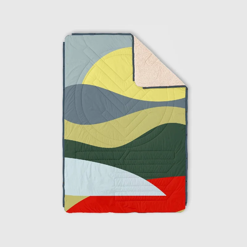 Synthetic fiber blend blankets for a budget - friendly choiceVOITED CloudTouch® Indoor/Outdoor Camping Blanket - Cool Ridge Synthetic fiber blend blankets for a budget - friendly choiceVOITED CloudTouch® Indoor/Outdoor Camping Blanket - Cool Ridge
