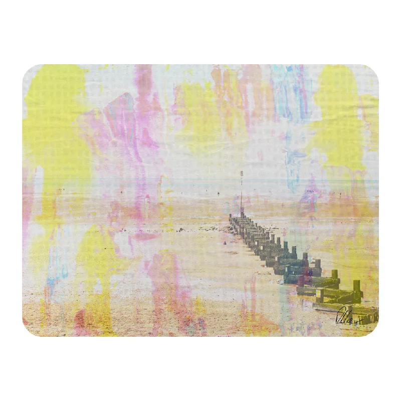 Wool blankets with natural warmth and insulationColourful beach (Blanket)