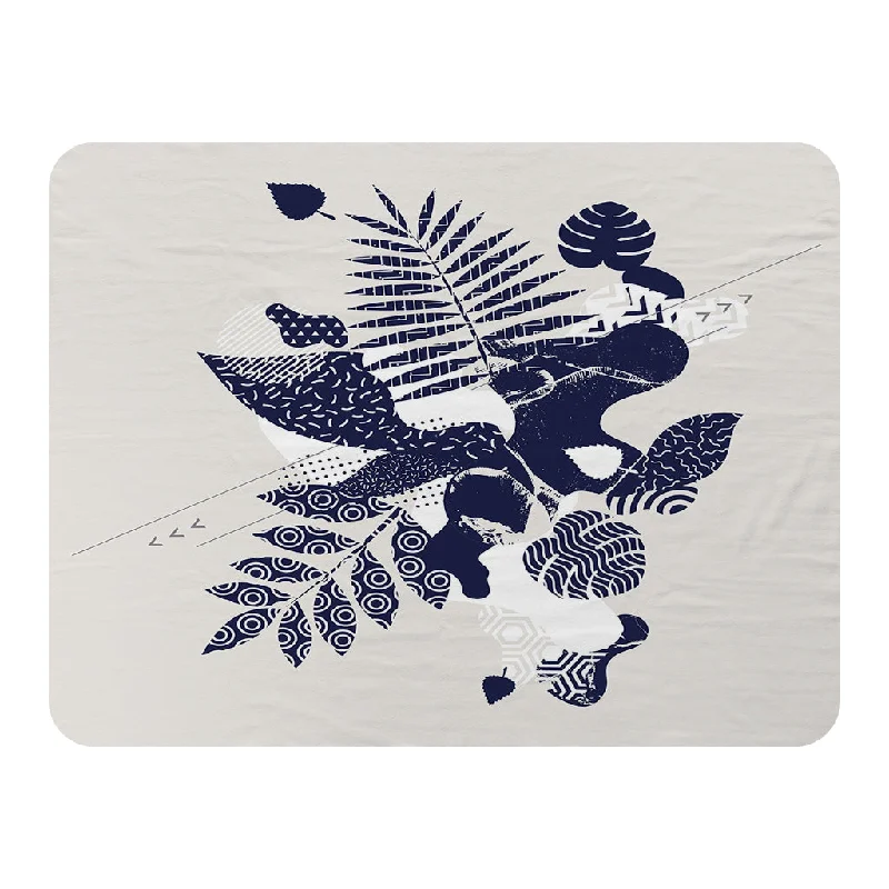 Cotton blankets for breathability and a lightweight feelDecorative Leaf Prints (Blanket) Cotton blankets for breathability and a lightweight feelDecorative Leaf Prints (Blanket)