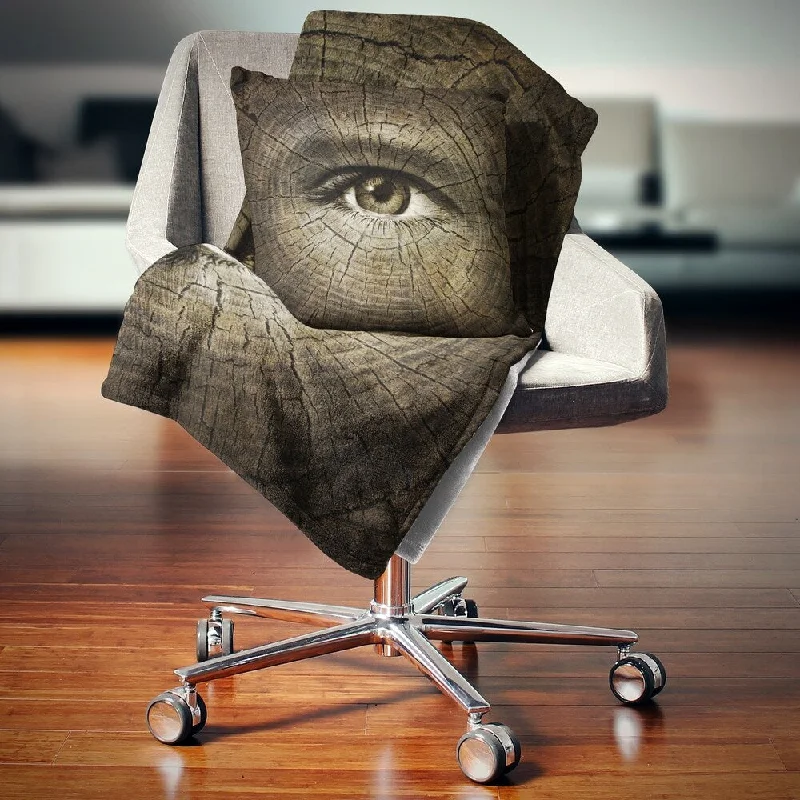 Mohair blankets with a unique sheen and softnessDesignart 'Aging Eyes' Abstract Throw Blanket
