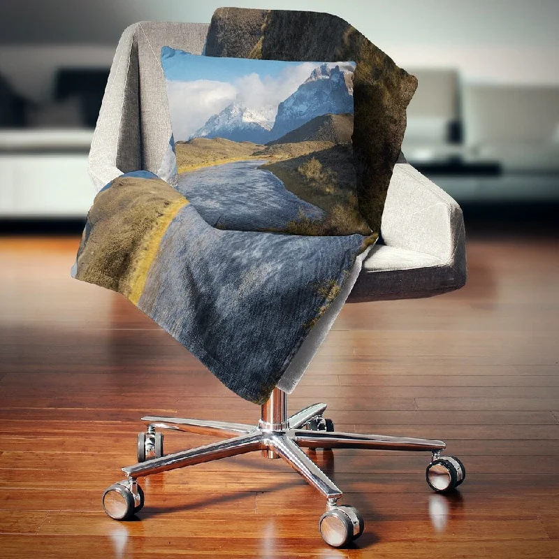 King - size blankets to cover large beds comfortablyDesignart 'Beautiful View of Torres del Paine' Beach Throw Blanket King - size blankets to cover large beds comfortablyDesignart 'Beautiful View of Torres del Paine' Beach Throw Blanket