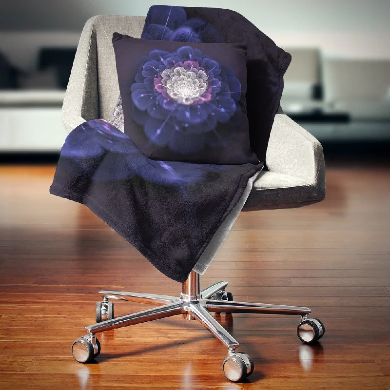 Wool blankets with natural warmth and insulationDesignart 'Blue White Fractal Flowers' Floral Throw Blanket Wool blankets with natural warmth and insulationDesignart 'Blue White Fractal Flowers' Floral Throw Blanket