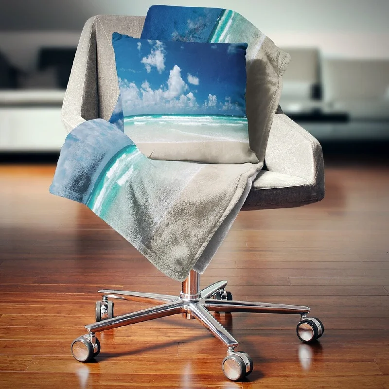 Queen - size blankets for standard - sized bedsDesignart 'Bright Blue Sky on Winter Day' Seashore Throw Blanket Queen - size blankets for standard - sized bedsDesignart 'Bright Blue Sky on Winter Day' Seashore Throw Blanket