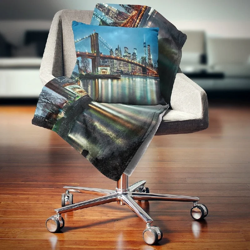 Synthetic fiber blend blankets for a budget - friendly choiceDesignart 'Brooklyn Bridge and Skyscrapers' Cityscape Throw Blanket Synthetic fiber blend blankets for a budget - friendly choiceDesignart 'Brooklyn Bridge and Skyscrapers' Cityscape Throw Blanket