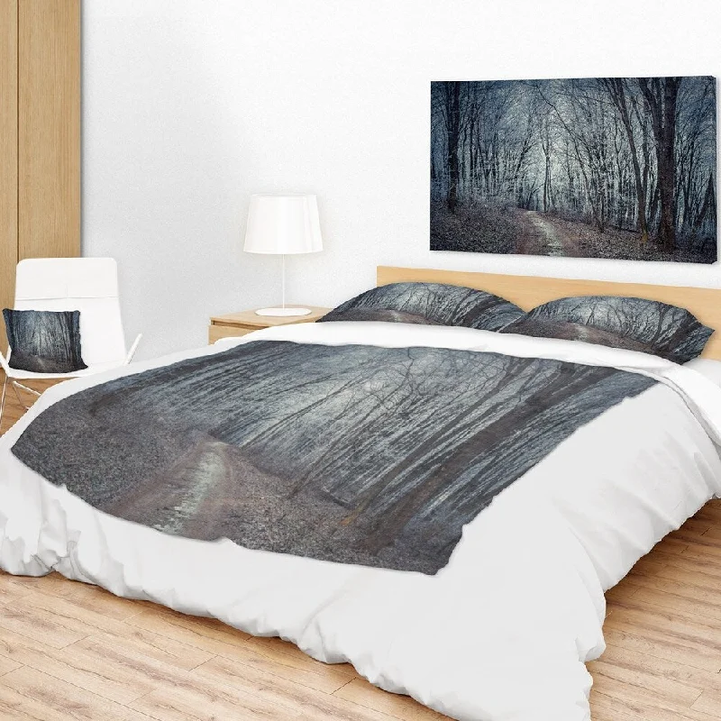 Bamboo fiber blankets with natural antibacterial propertiesDesignart 'Dense Gray Fall Forest Path' Landscape Photo Throw Blanket Bamboo fiber blankets with natural antibacterial propertiesDesignart 'Dense Gray Fall Forest Path' Landscape Photo Throw Blanket