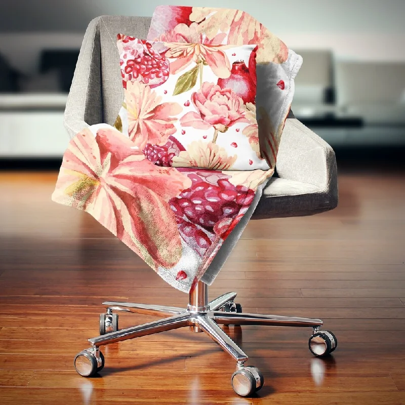 King - size blankets to cover large beds comfortablyDesignart 'Flowers beyond the Edges' Floral Throw Blanket