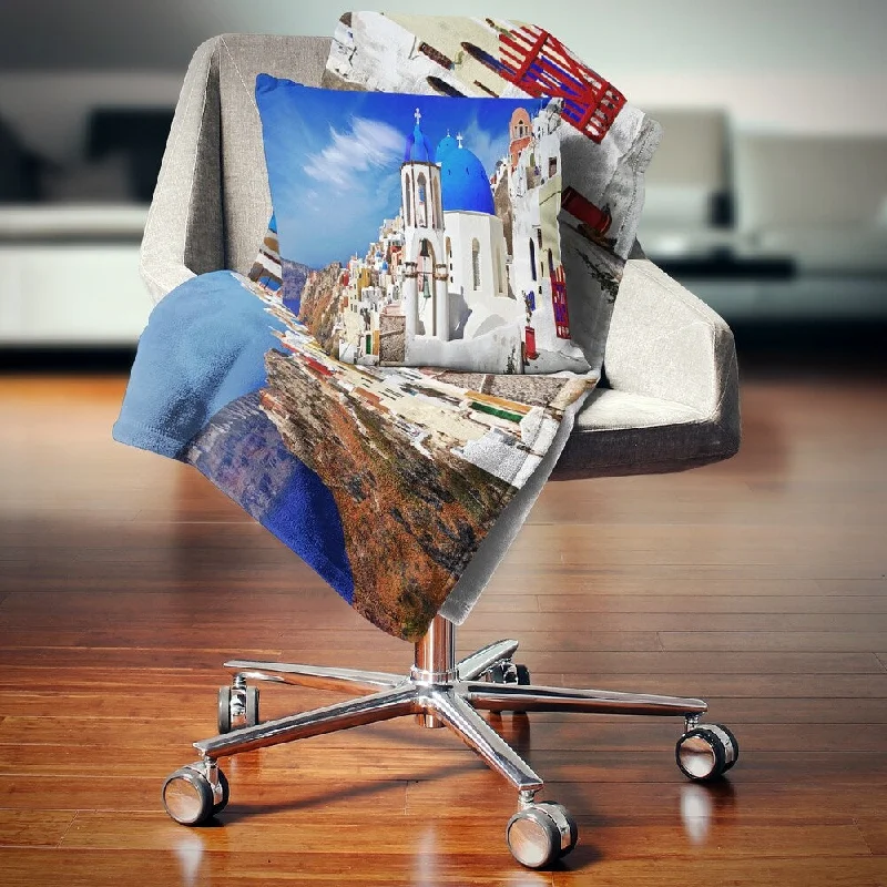 Cotton blankets for breathability and a lightweight feelDesignart 'Oia Village Greece Panorama' Landscape Fleece Throw Blanket Cotton blankets for breathability and a lightweight feelDesignart 'Oia Village Greece Panorama' Landscape Fleece Throw Blanket