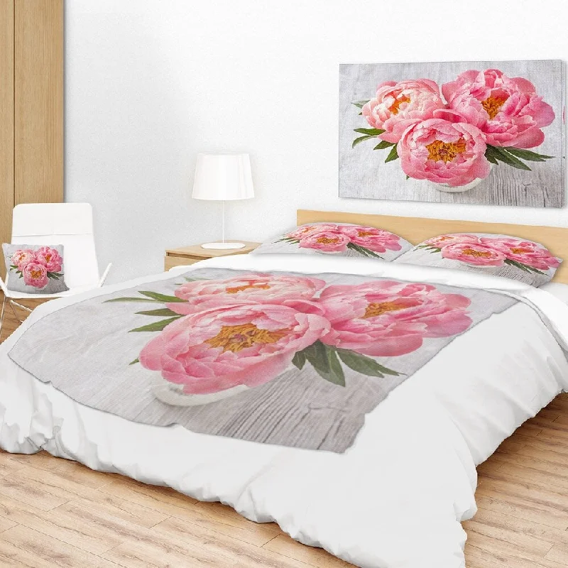 King - size blankets to cover large beds comfortablyDesignart 'Peony Flowers on White Floor' Floral Throw Blanket King - size blankets to cover large beds comfortablyDesignart 'Peony Flowers on White Floor' Floral Throw Blanket