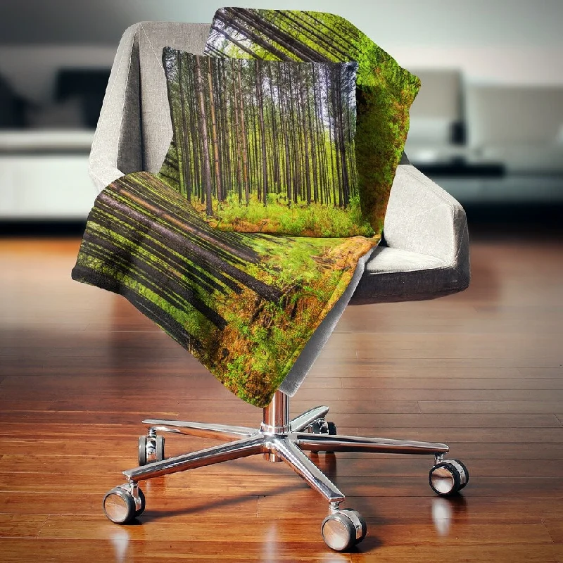 Mohair blankets with a unique sheen and softnessDesignart 'Pine Trees in Michaux Forest' Modern Forest Throw Blanket Mohair blankets with a unique sheen and softnessDesignart 'Pine Trees in Michaux Forest' Modern Forest Throw Blanket