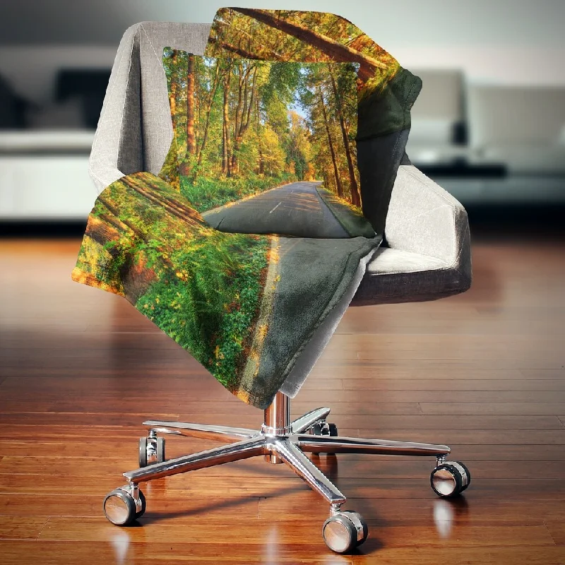 Cashmere blankets for ultimate softness and luxuryDesignart 'Road Through Yellow Forest' Landscape Fleece Throw Blanket Cashmere blankets for ultimate softness and luxuryDesignart 'Road Through Yellow Forest' Landscape Fleece Throw Blanket