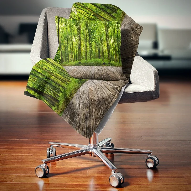 Rayon from bamboo blankets for a silky and breathable feelDesignart 'Room Interior in Forest' Landscape Fleece Throw Blanket Rayon from bamboo blankets for a silky and breathable feelDesignart 'Room Interior in Forest' Landscape Fleece Throw Blanket