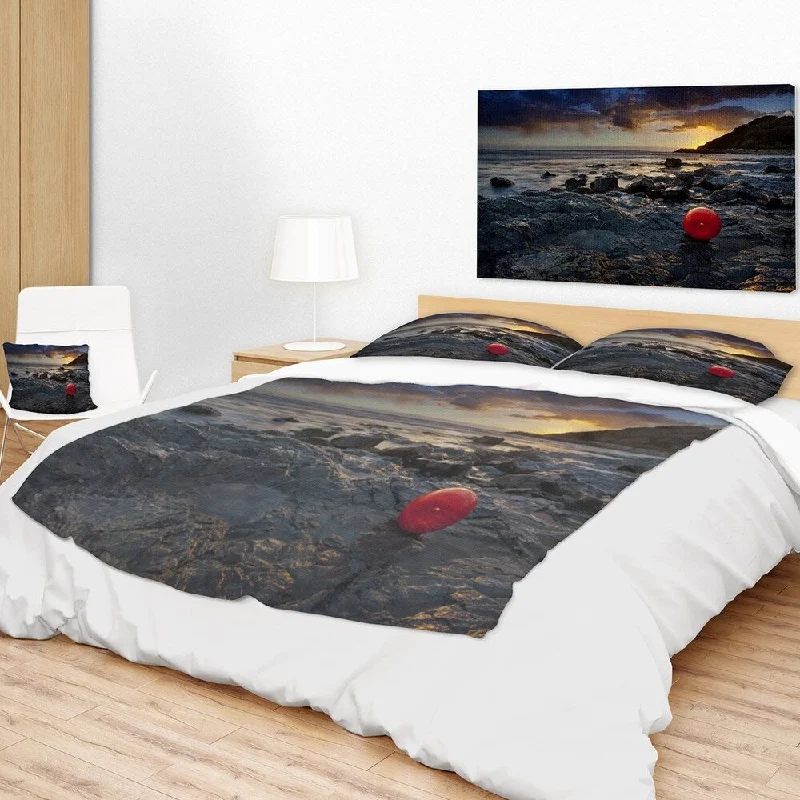 Cotton blankets for breathability and a lightweight feelDesignart 'Sunset at Livorno Italy' Landscape Photography Throw Blanket Cotton blankets for breathability and a lightweight feelDesignart 'Sunset at Livorno Italy' Landscape Photography Throw Blanket