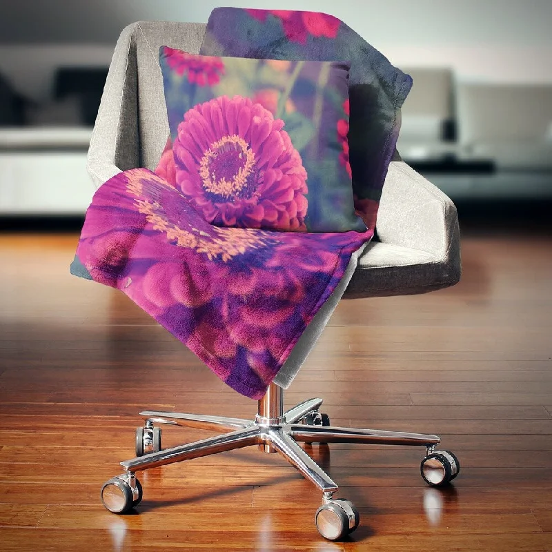 Cotton blankets for breathability and a lightweight feelDesignart 'Vintage Photo of Cute Red Flowers' Floral Throw Blanket Cotton blankets for breathability and a lightweight feelDesignart 'Vintage Photo of Cute Red Flowers' Floral Throw Blanket