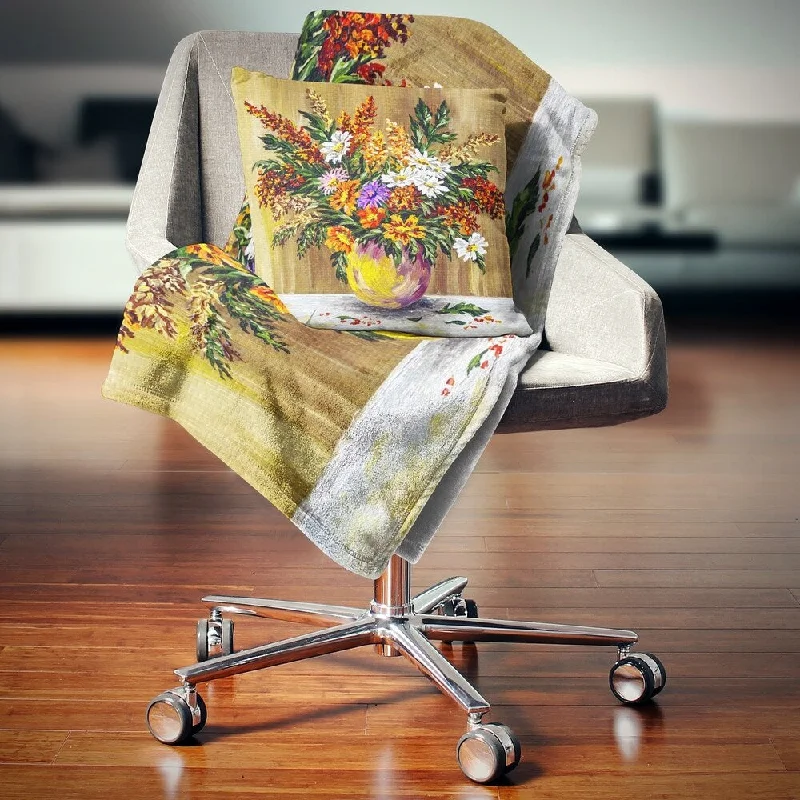 Microfiber blankets that are durable and easy to care forDesignart 'Wild Flowers in a Pot' Floral Throw Blanket Microfiber blankets that are durable and easy to care forDesignart 'Wild Flowers in a Pot' Floral Throw Blanket