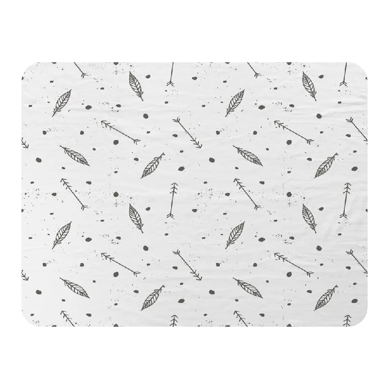 Fleece blankets for a cozy and plush texturefeathers and arrows in boho style (Blanket) Fleece blankets for a cozy and plush texturefeathers and arrows in boho style (Blanket)